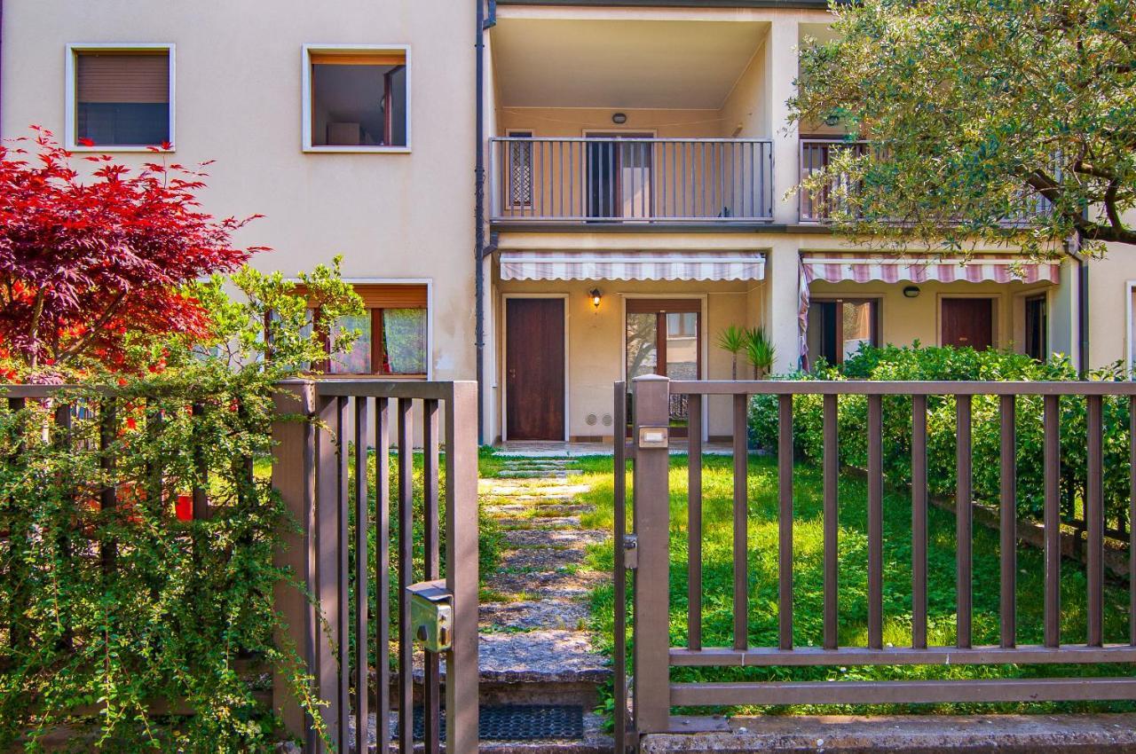 Verona - Familyoasi Free Parking And Garden Zewnętrze zdjęcie